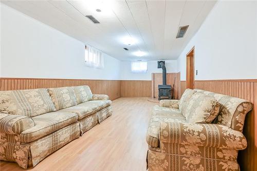 28 Nugent Drive, Hamilton, ON - Indoor Photo Showing Living Room