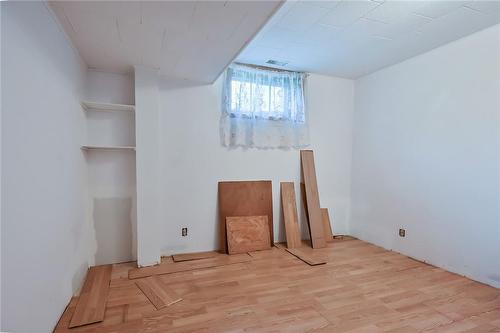 28 Nugent Drive, Hamilton, ON - Indoor Photo Showing Other Room