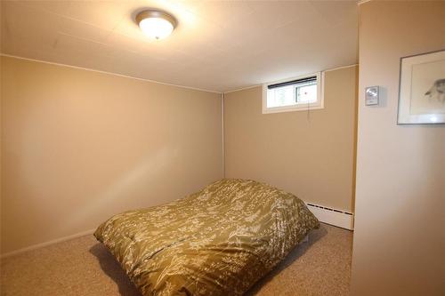 1020 Gordon Avenue, The Pas, MB - Indoor Photo Showing Bedroom