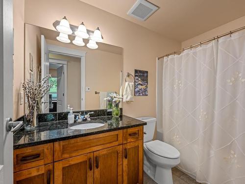 311-3666 Royal Vista Way, Courtenay, BC - Indoor Photo Showing Bathroom