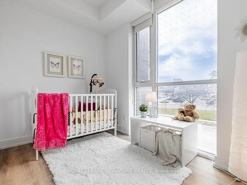 205-128 Fairview Mall Dr, Toronto, ON - Indoor Photo Showing Bedroom