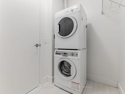 205-128 Fairview Mall Dr, Toronto, ON - Indoor Photo Showing Laundry Room