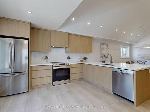55 Delwood Dr, Toronto, ON - Indoor Photo Showing Kitchen