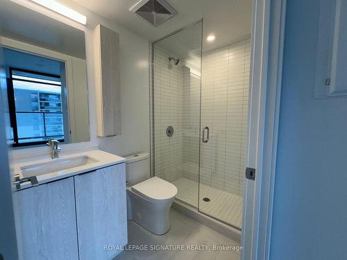 807-86 Dundas St E, Mississauga, ON - Indoor Photo Showing Bathroom