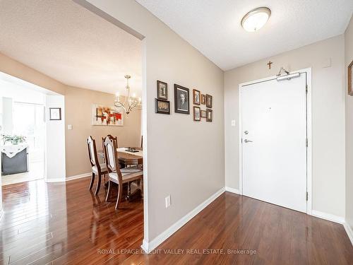 401-12 Laurelcrest St, Brampton, ON - Indoor Photo Showing Other Room