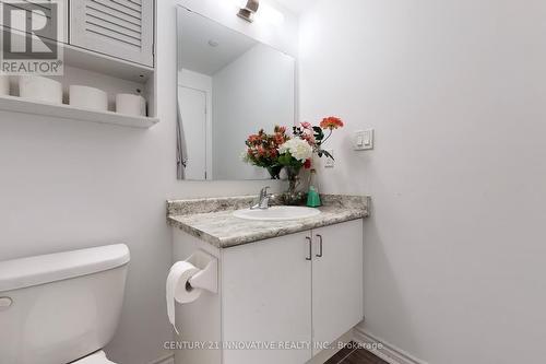 422 - 1 Falaise Road, Toronto, ON - Indoor Photo Showing Bathroom