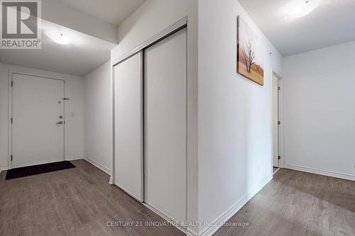 422 - 1 Falaise Road, Toronto, ON - Indoor Photo Showing Other Room