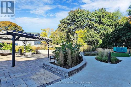 422 - 1 Falaise Road, Toronto, ON - Outdoor