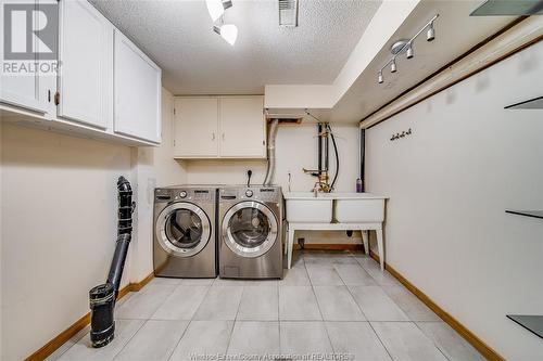 2288 Cadillac, Windsor, ON - Indoor Photo Showing Laundry Room