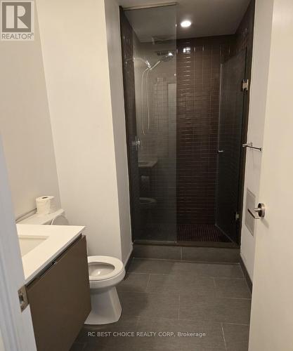 605 - 200 Bloor Street W, Toronto, ON - Indoor Photo Showing Bathroom