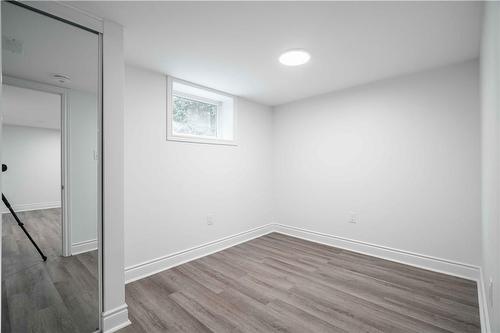 27 East 26Th Street, Hamilton, ON - Indoor Photo Showing Other Room