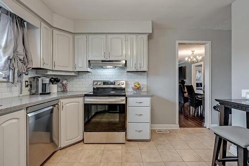 2334 Prospect Street, Burlington, ON - Indoor Photo Showing Kitchen