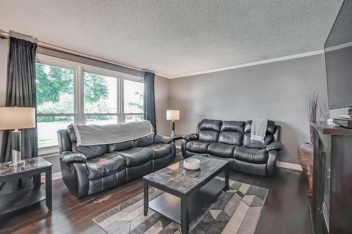 2334 Prospect Street, Burlington, ON - Indoor Photo Showing Living Room