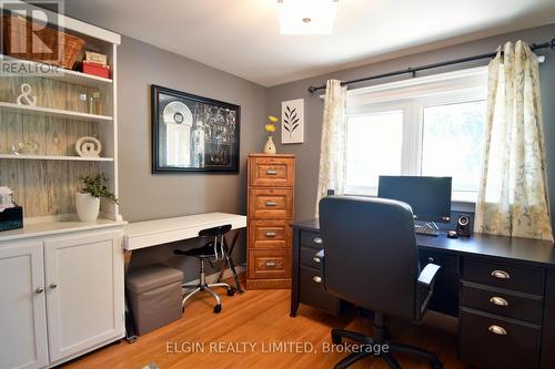 366 Burlington Crescent, London, ON - Indoor Photo Showing Office