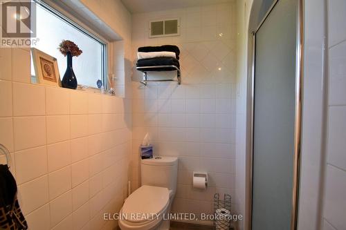 366 Burlington Crescent, London, ON - Indoor Photo Showing Bathroom