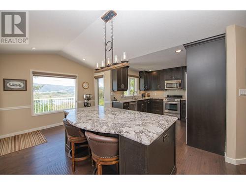 7377 Mckoryk Road, Vernon, BC - Indoor Photo Showing Kitchen With Stainless Steel Kitchen With Upgraded Kitchen