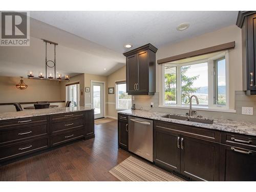 7377 Mckoryk Road, Vernon, BC - Indoor Photo Showing Kitchen