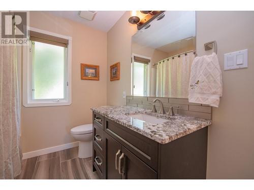 7377 Mckoryk Road, Vernon, BC - Indoor Photo Showing Bathroom