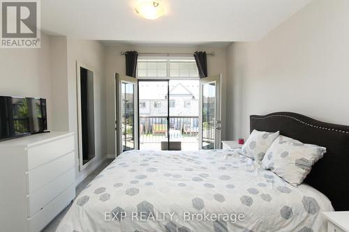 B2 - 145 South Creek Drive, Kitchener, ON - Indoor Photo Showing Bedroom
