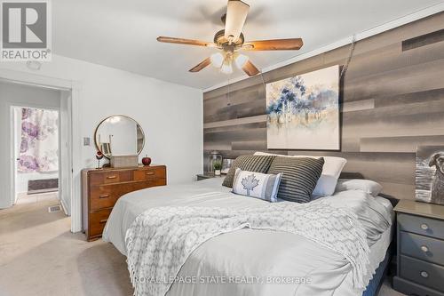 665 Nash Road N, Hamilton, ON - Indoor Photo Showing Bedroom