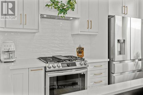 52 - 383 Dundas Street E, Hamilton, ON - Indoor Photo Showing Kitchen With Stainless Steel Kitchen With Upgraded Kitchen