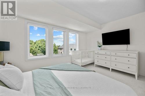 52 - 383 Dundas Street E, Hamilton, ON - Indoor Photo Showing Bedroom