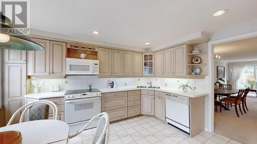 61 James Foxway, Toronto, ON - Indoor Photo Showing Kitchen With Double Sink