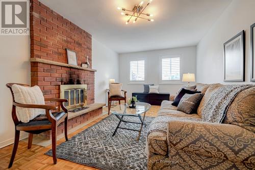 860 Apple Gate Court, Mississauga, ON - Indoor Photo Showing Living Room With Fireplace