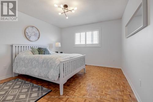 860 Apple Gate Court, Mississauga, ON - Indoor Photo Showing Bedroom