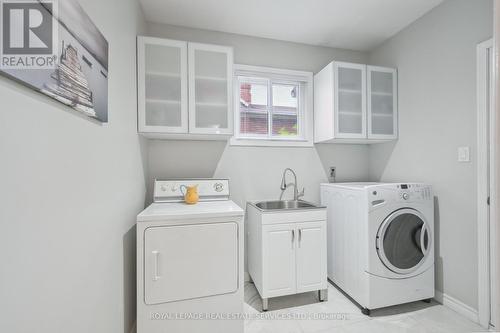 1452 Gibson Drive, Oakville, ON - Indoor Photo Showing Laundry Room