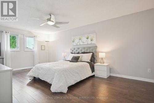 1452 Gibson Drive, Oakville, ON - Indoor Photo Showing Bedroom
