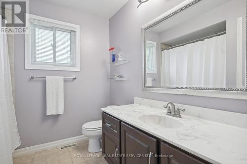 1452 Gibson Drive, Oakville, ON - Indoor Photo Showing Bathroom