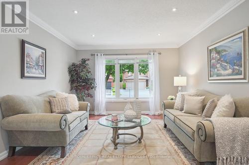 1452 Gibson Drive, Oakville, ON - Indoor Photo Showing Living Room