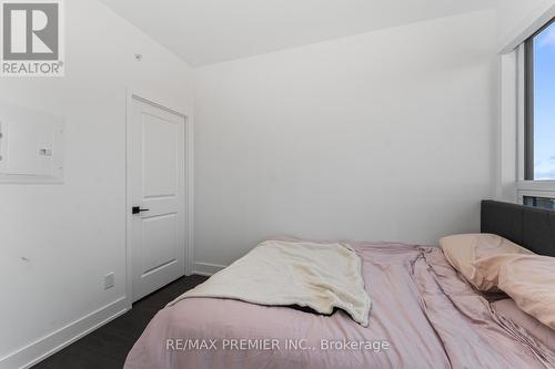 727 - 2485 Taunton Road, Oakville, ON - Indoor Photo Showing Bedroom