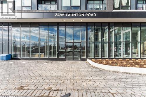 727 - 2485 Taunton Road, Oakville, ON - Outdoor