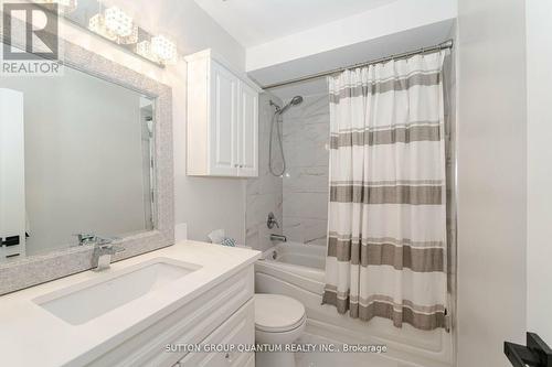 47 - 2145 Sherobee Road, Mississauga, ON - Indoor Photo Showing Bathroom