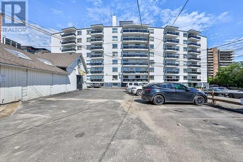 100 Lakeshore Road E, Mississauga (Port Credit), ON 