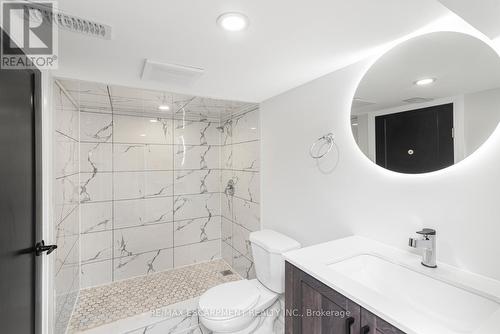 284 Grosvenor Avenue N, Hamilton, ON - Indoor Photo Showing Bathroom