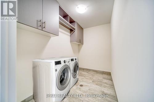 19 Shepherd Drive, Barrie, ON - Indoor Photo Showing Laundry Room
