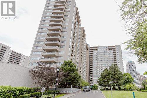 802 - 3590 Kaneff Crescent, Mississauga, ON - Outdoor With Balcony With Facade