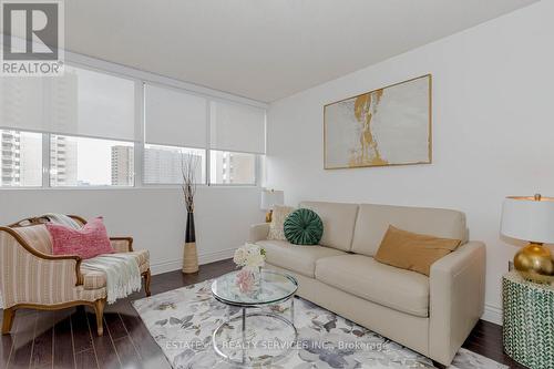 802 - 3590 Kaneff Crescent, Mississauga, ON - Indoor Photo Showing Living Room