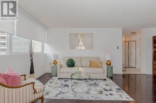 802 - 3590 Kaneff Crescent, Mississauga, ON - Indoor Photo Showing Living Room