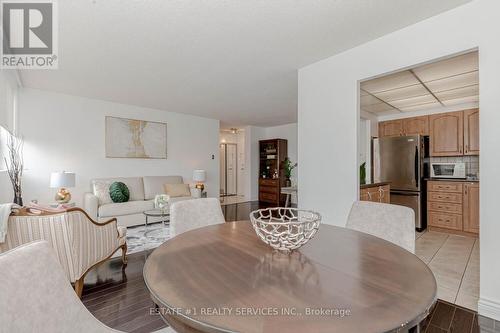 802 - 3590 Kaneff Crescent, Mississauga, ON - Indoor Photo Showing Dining Room