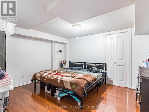 172 Pefferlaw Circle, Brampton, ON - Indoor Photo Showing Bedroom