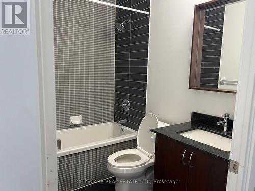 201 - 4655 Glen Erin Drive, Mississauga, ON - Indoor Photo Showing Bathroom