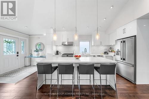 16 Benway Drive, Toronto, ON - Indoor Photo Showing Kitchen With Upgraded Kitchen