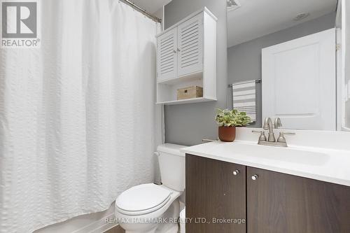 402 - 63 Ruskin Avenue, Toronto, ON - Indoor Photo Showing Bathroom