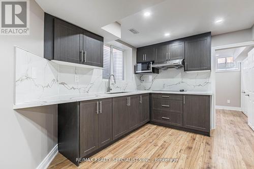 94 Robert Parkinson Drive, Brampton, ON - Indoor Photo Showing Kitchen