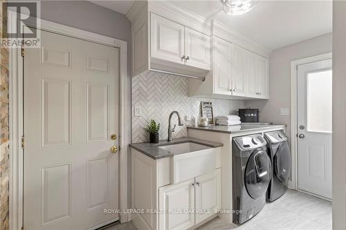 1297 Golden Meadow Trail, Oakville, ON - Indoor Photo Showing Laundry Room
