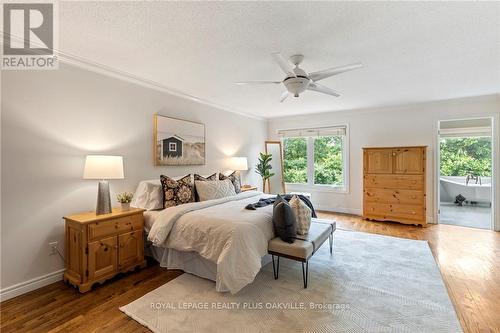 1297 Golden Meadow Trail, Oakville, ON - Indoor Photo Showing Bedroom